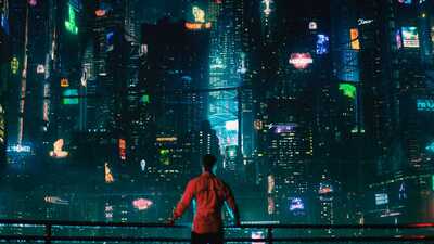 LL Web Design,Altered Carbon, Kovacs de dos en train de regarder une ville futuriste sur le rebord d une terrasse